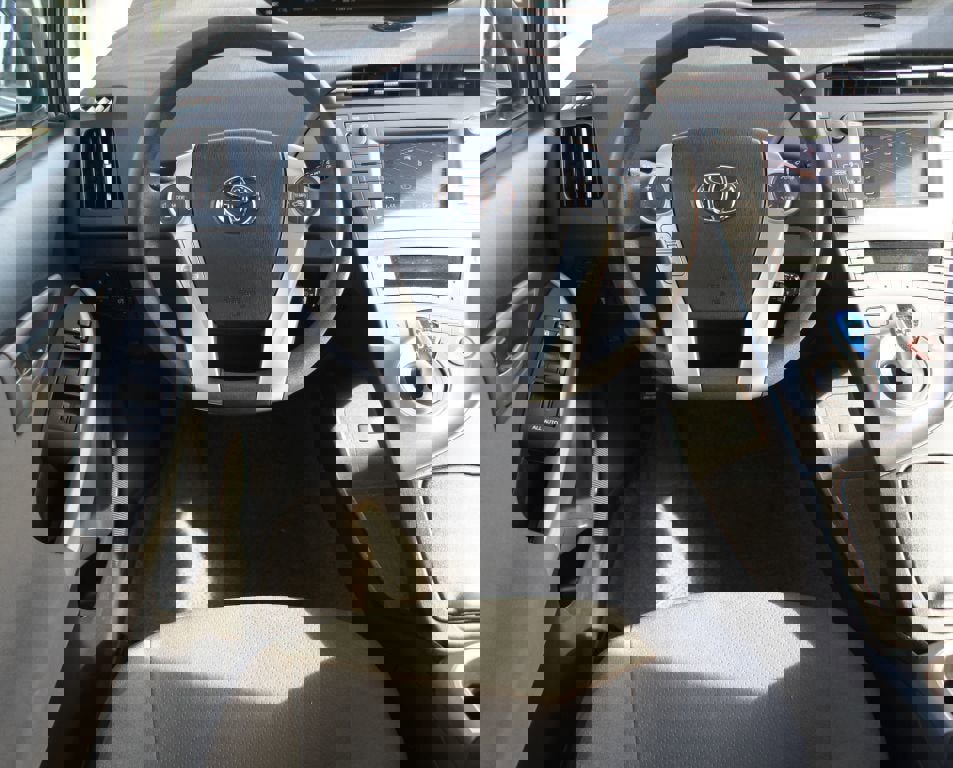 Used 2012 Toyota Prius Three image 5