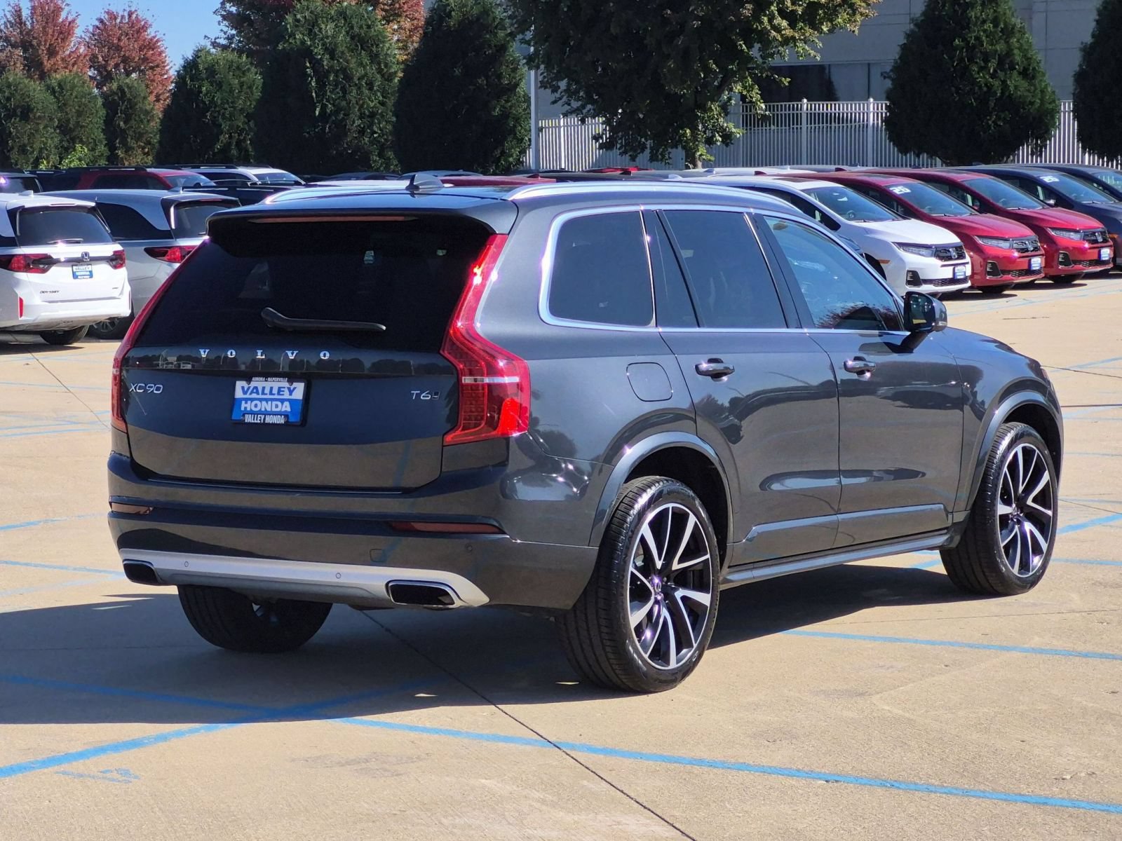 Used 2021 Volvo XC90 T6 Momentum w/ Protection Package AWD/4WD image 6