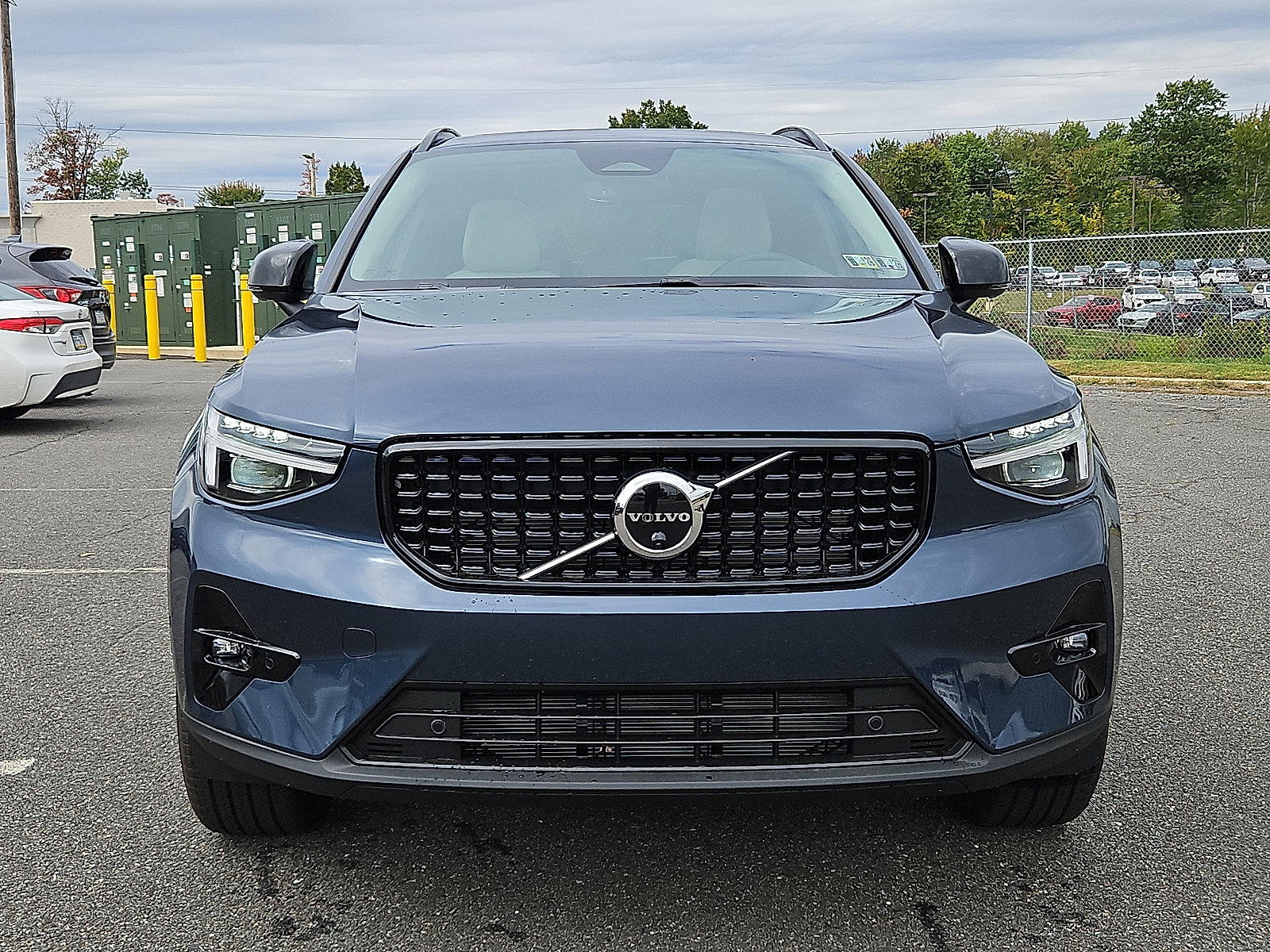 New 2026 Volvo XC40 B5 Ultra w/ Protection Package Premier AWD/4WD image 2