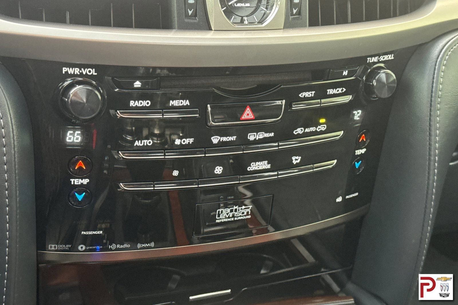Used 2019 Lexus LX 570 4WD w/ Luxury Package image 28