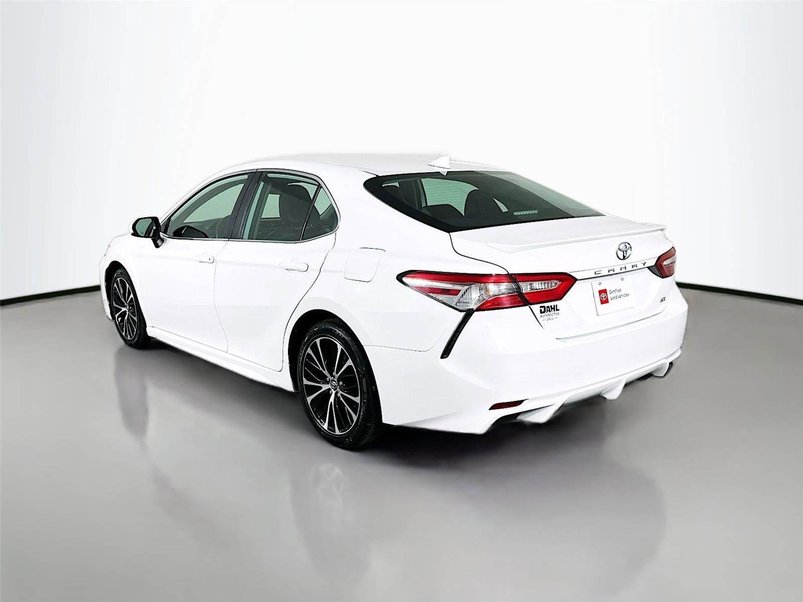 Certified 2020 Toyota Camry SE FWD image 10