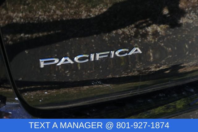 Used 2024 Chrysler Pacifica Select image 8