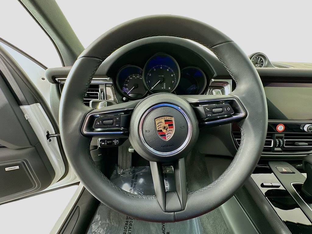 New 2025 Porsche Macan image 12