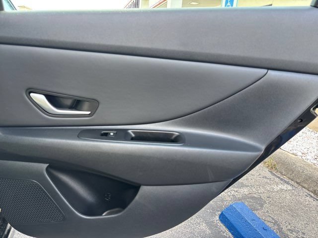 Used 2024 Hyundai Elantra Limited FWD image 50