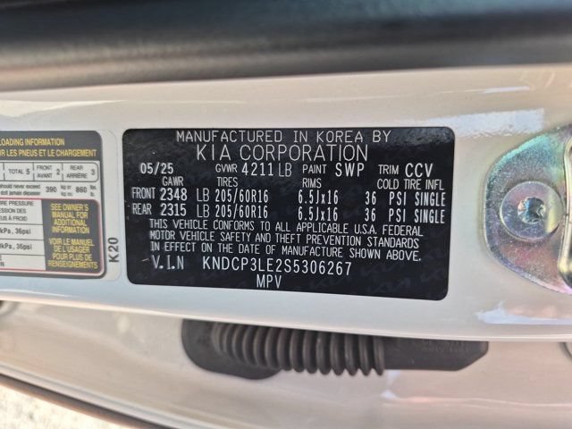 Used 2025 Kia Niro LX FWD image 35