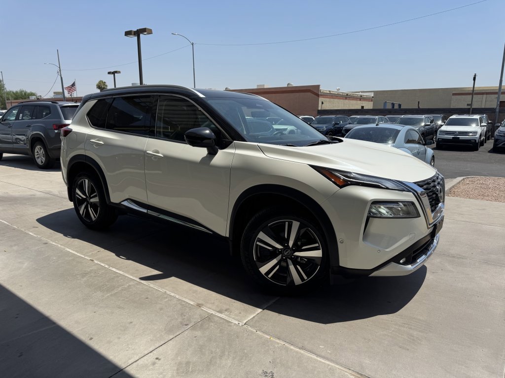 Used 2022 Nissan Rogue Platinum w/ Head-Up Display Package image 6