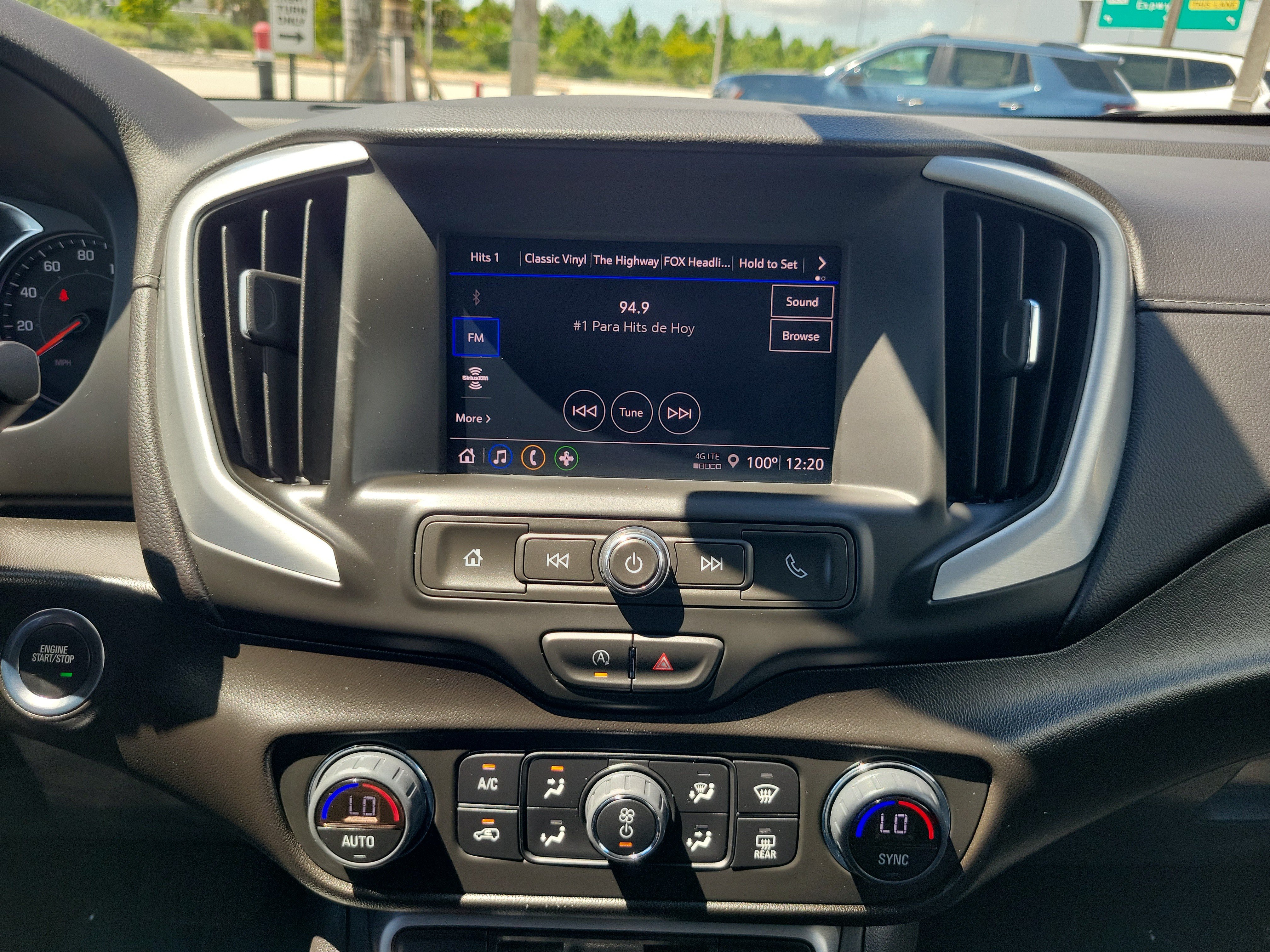 Used 2024 GMC Terrain SLE w/ Driver Convenience Package FWD image 21
