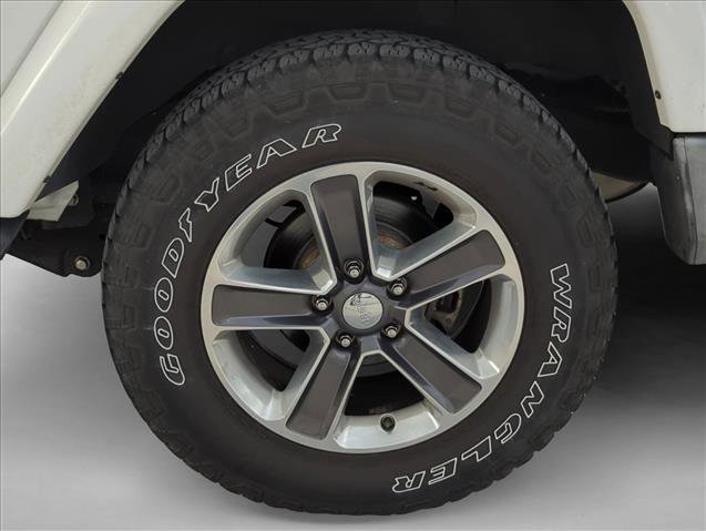 Used 2016 Jeep Wrangler Sahara w/ Connectivity Group image 6