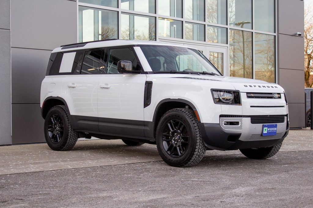 Used 2025 Land Rover Defender 110 S image 3