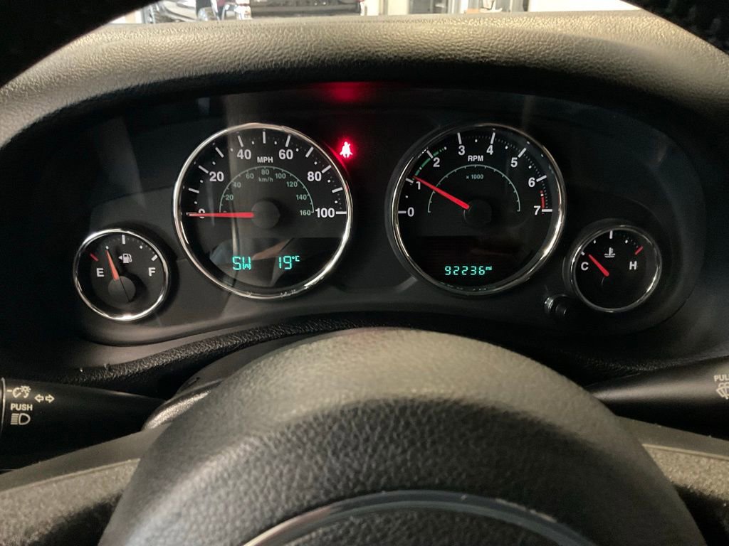 Used 2015 Jeep Wrangler Unlimited Sport w/ Quick Order Package 23S image 17