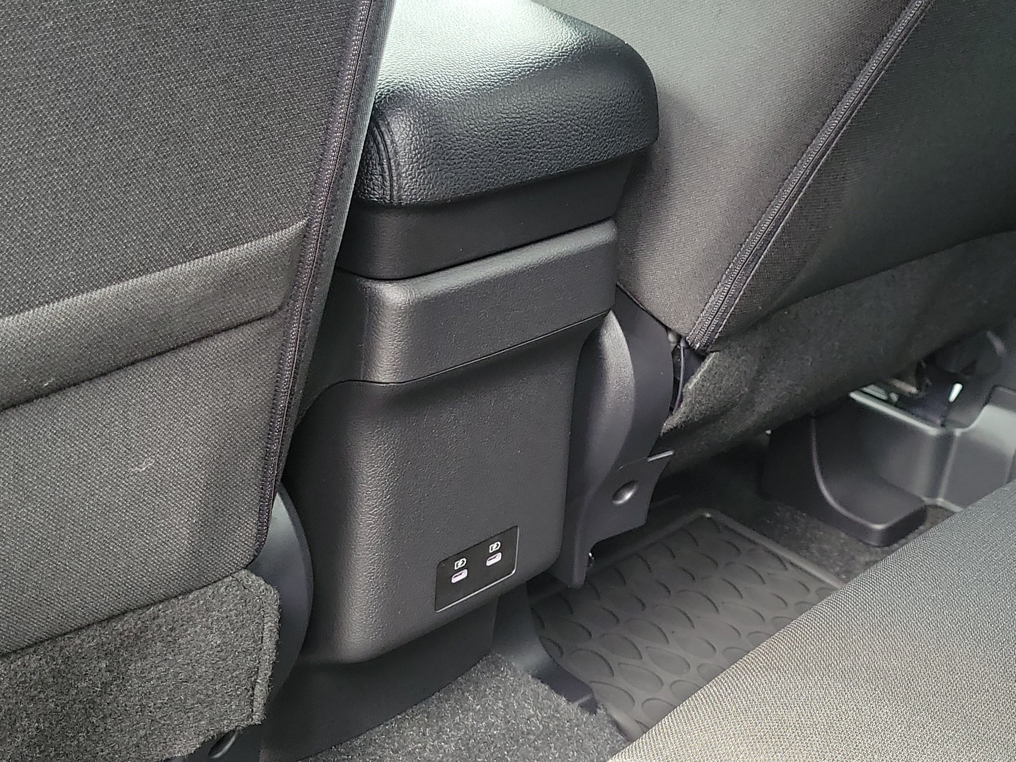 Used 2026 Mitsubishi Outlander Sport AWD image 28