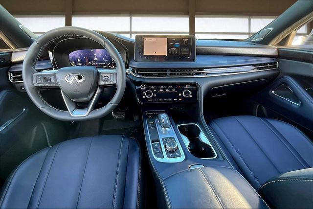 Used 2026 INFINITI QX60 Sport w/ Dark Cargo Package image 16