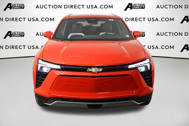 Used 2024 Chevrolet Blazer EV LT AWD/4WD image 2