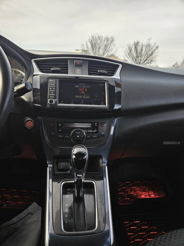 Used 2019 Nissan Sentra SR image 21