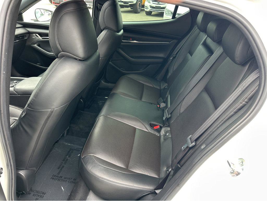 Used 2019 MAZDA MAZDA3 Hatchback w/ Premium Package image 10