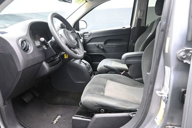 Used 2016 Jeep Compass Sport FWD image 16