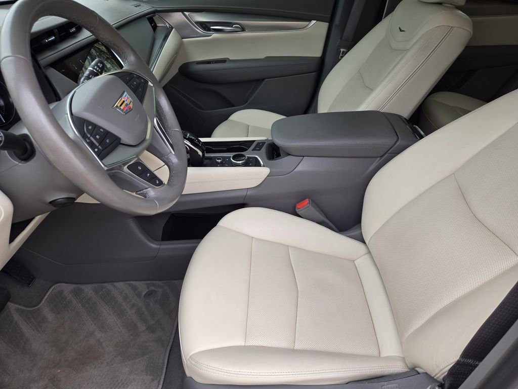 Used 2023 Cadillac XT5 Premium Luxury AWD/4WD image 11