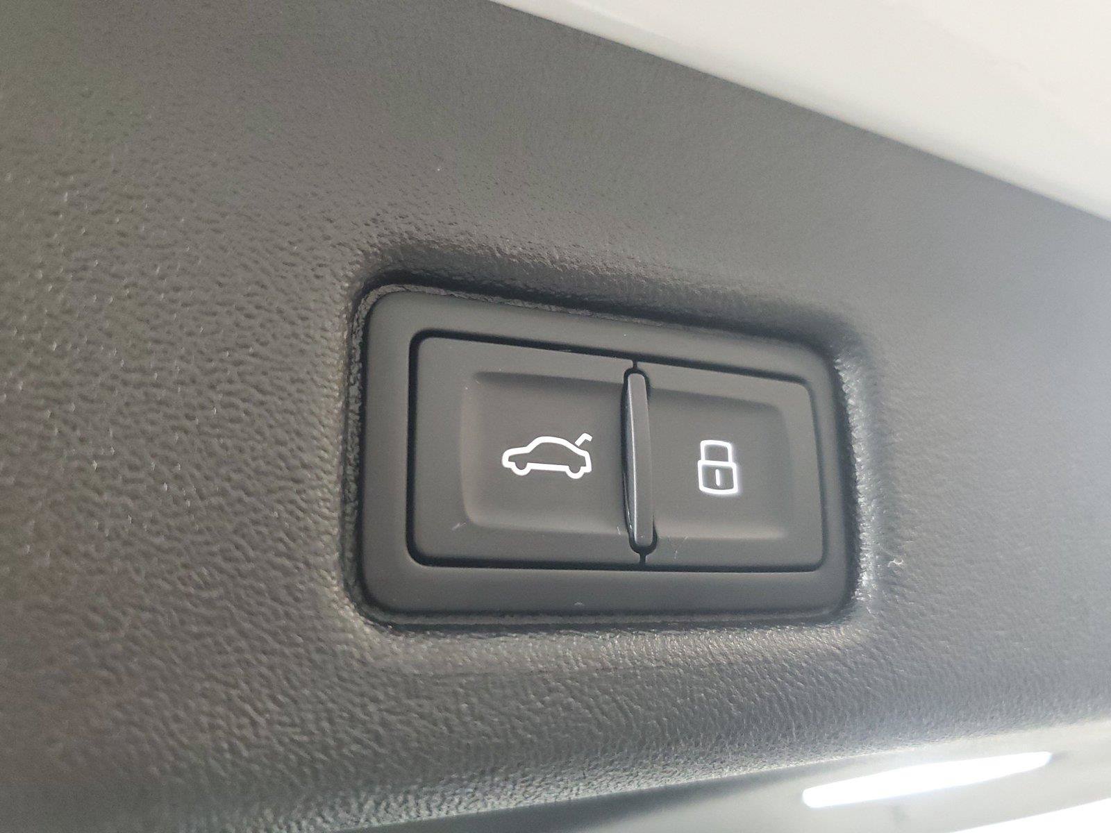 Used 2025 Audi Q5 Premium Plus AWD/4WD image 10