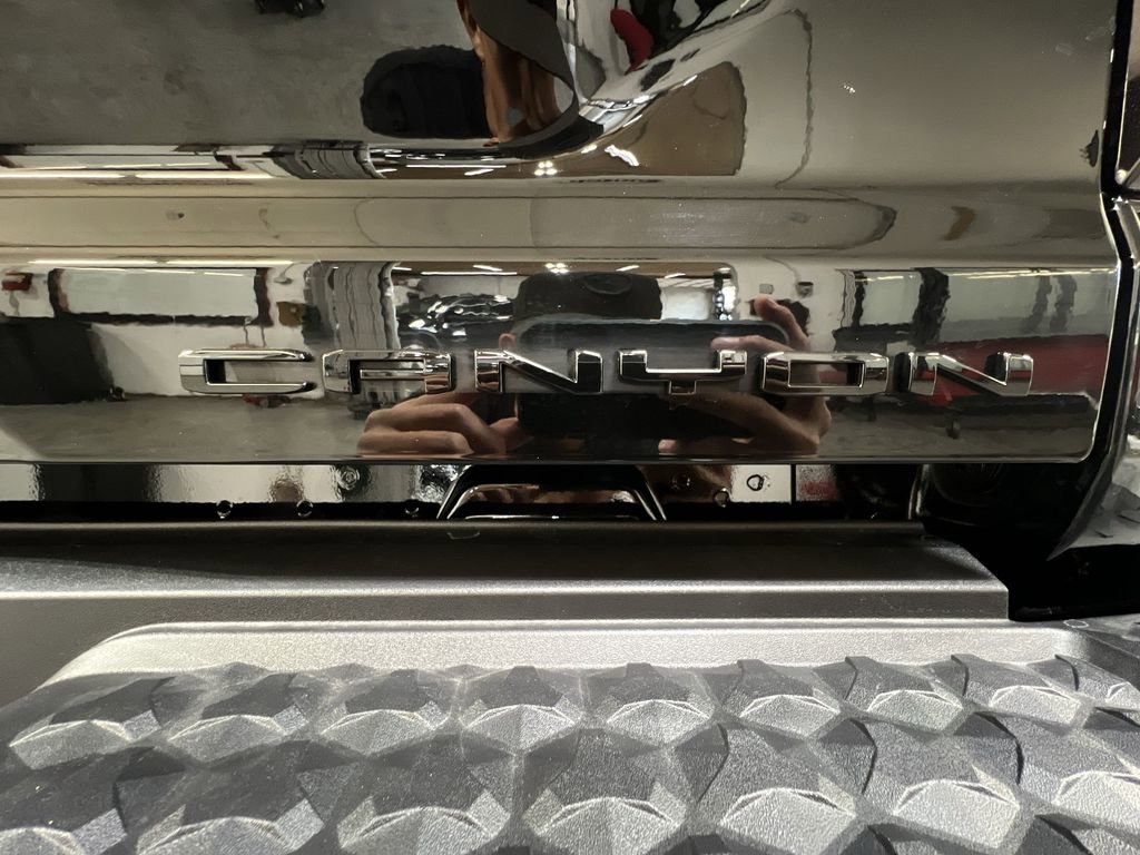 New 2025 GMC Canyon Denali w/ LPO, Denali Black Edition image 33