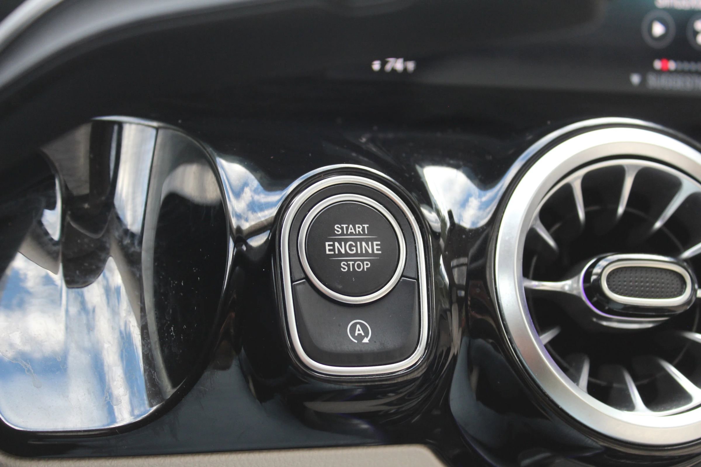 Used 2022 Mercedes-Benz GLA 250 4MATIC image 34