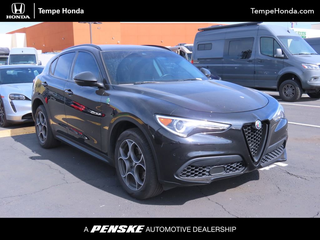 Used 2021 Alfa Romeo Stelvio Sprint w/ Nero Edizione image 1