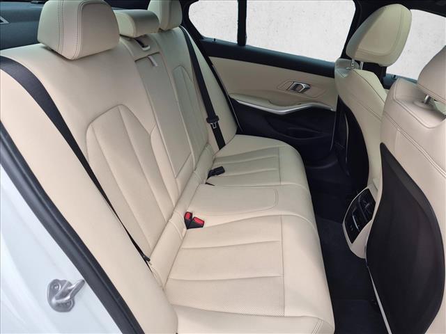 Used 2025 BMW 330i Sedan w/ M Sport Package RWD image 18