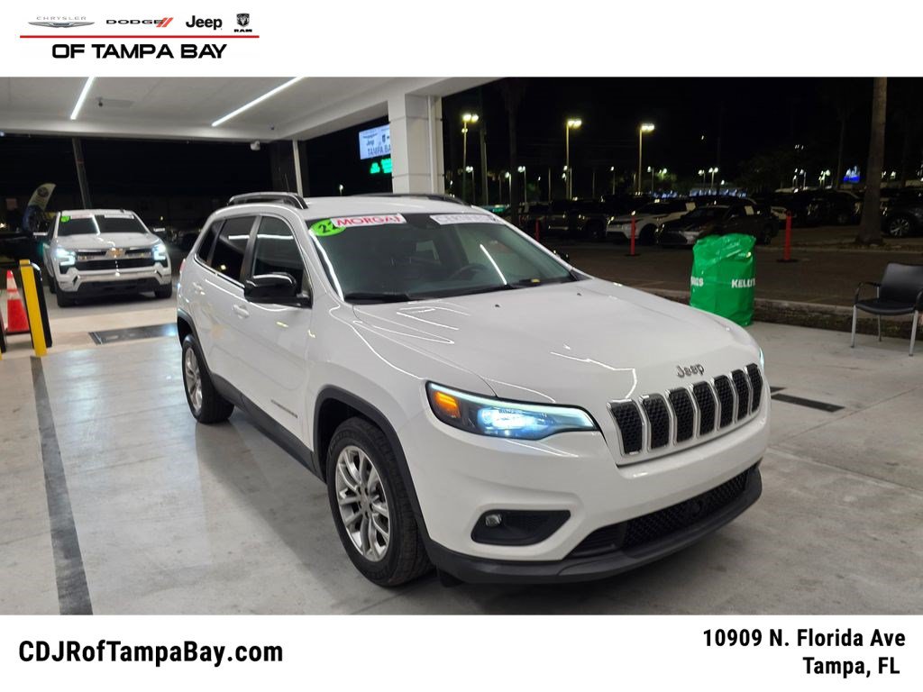 Certified 2022 Jeep Cherokee Latitude Lux FWD image 1