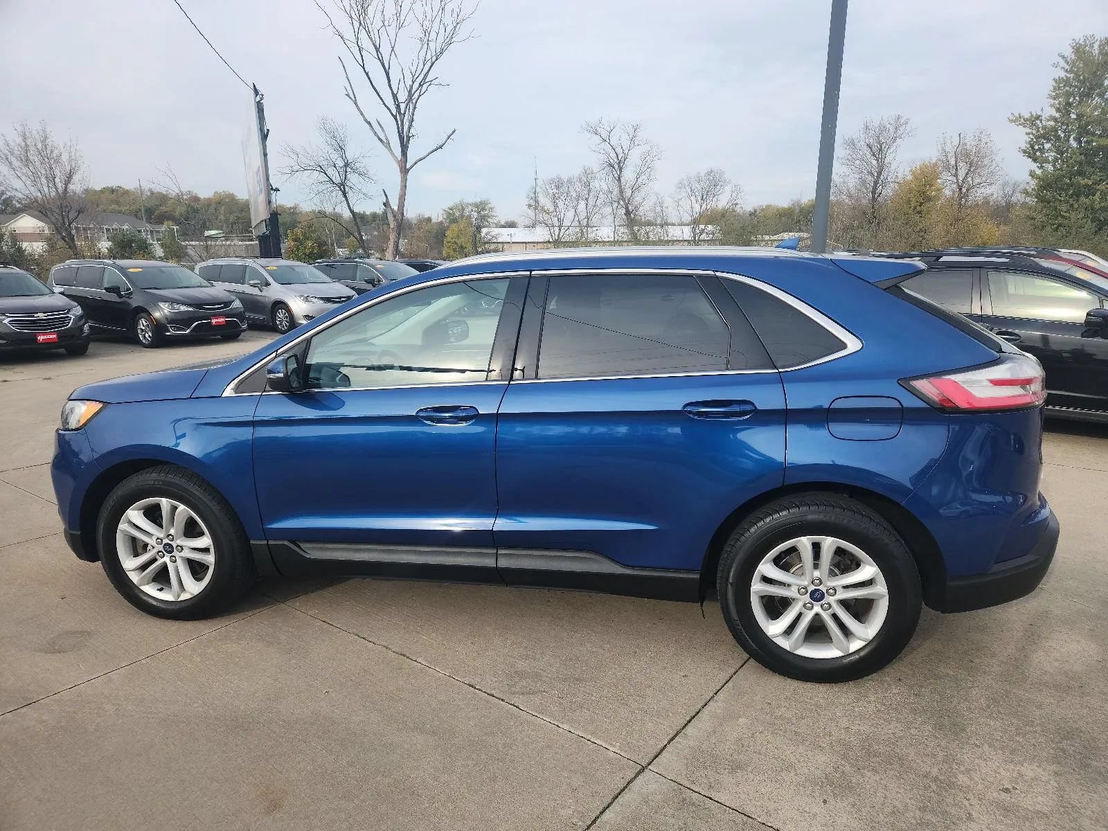 Used 2020 Ford Edge SEL w/ Cold Weather Package AWD/4WD image 6