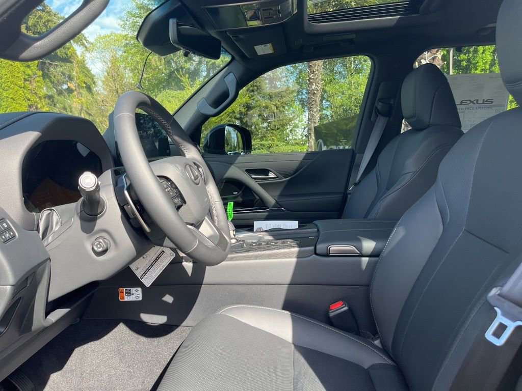 New 2026 Lexus LX 700h Overtrail AWD/4WD image 4
