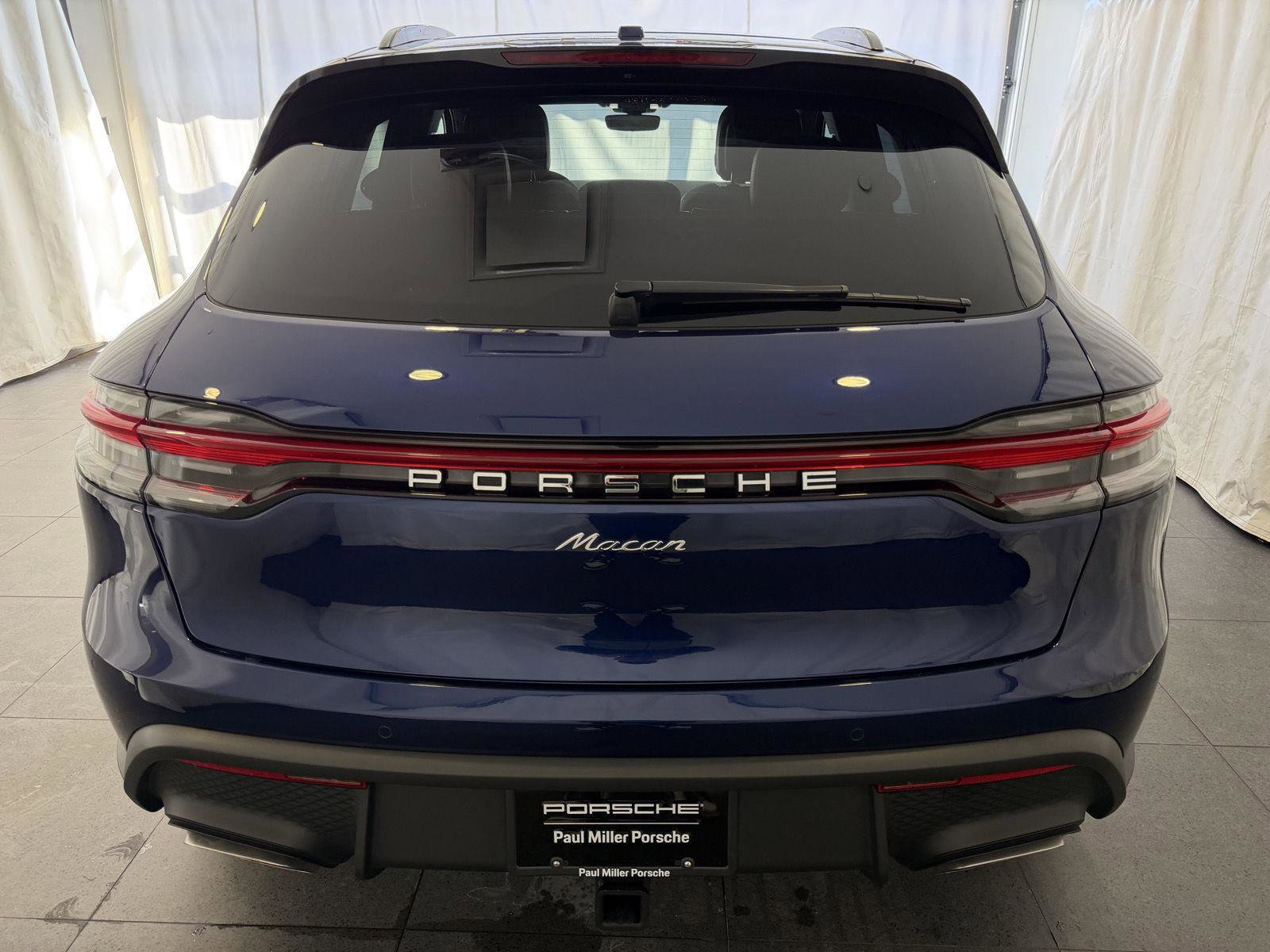 Certified 2025 Porsche Macan Turbo image 8