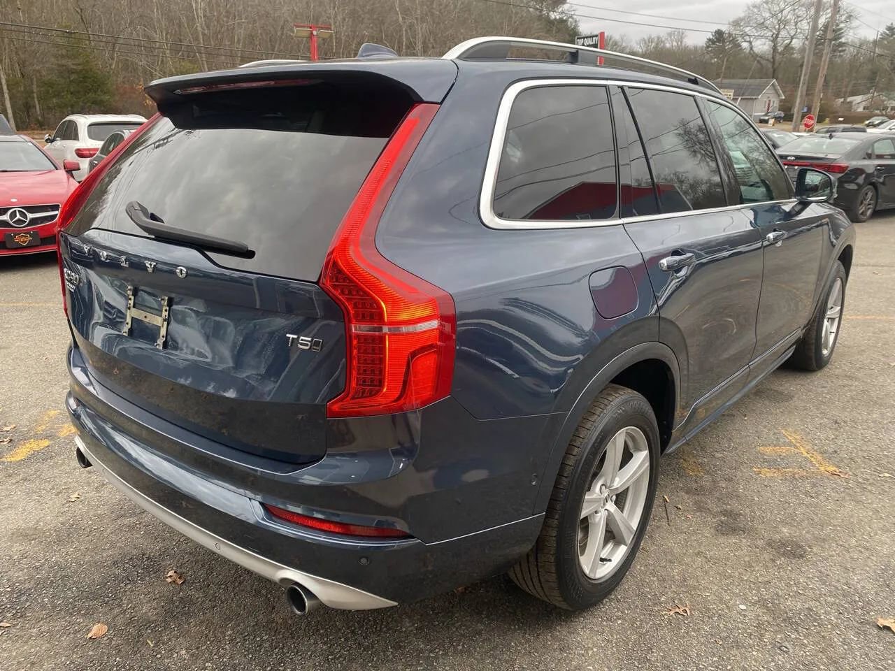 Used 2019 Volvo XC90 T5 Momentum w/ Advanced Package image 4