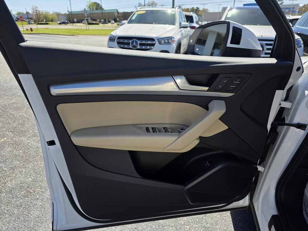 Used 2025 Audi Q5 2.0T Premium image 12