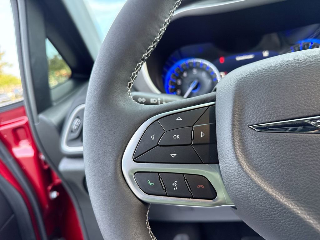 Used 2026 Chrysler Voyager LX image 15