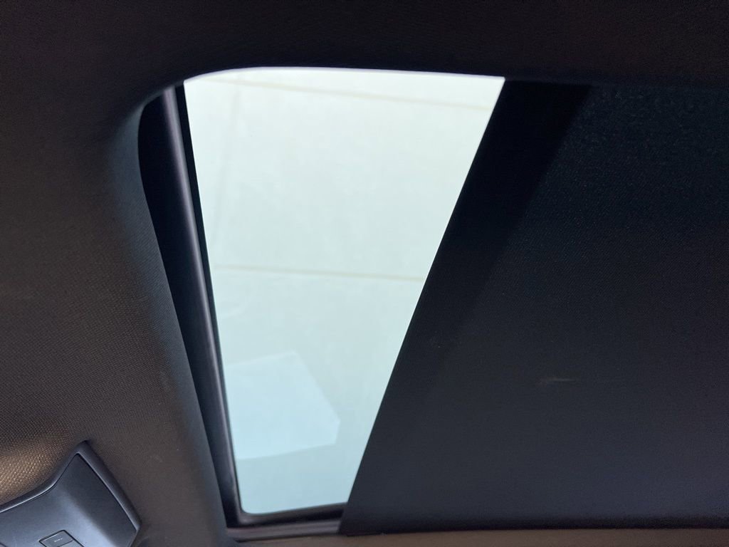 Certified 2023 Volkswagen Atlas Cross Sport SEL Premium R-Line image 24