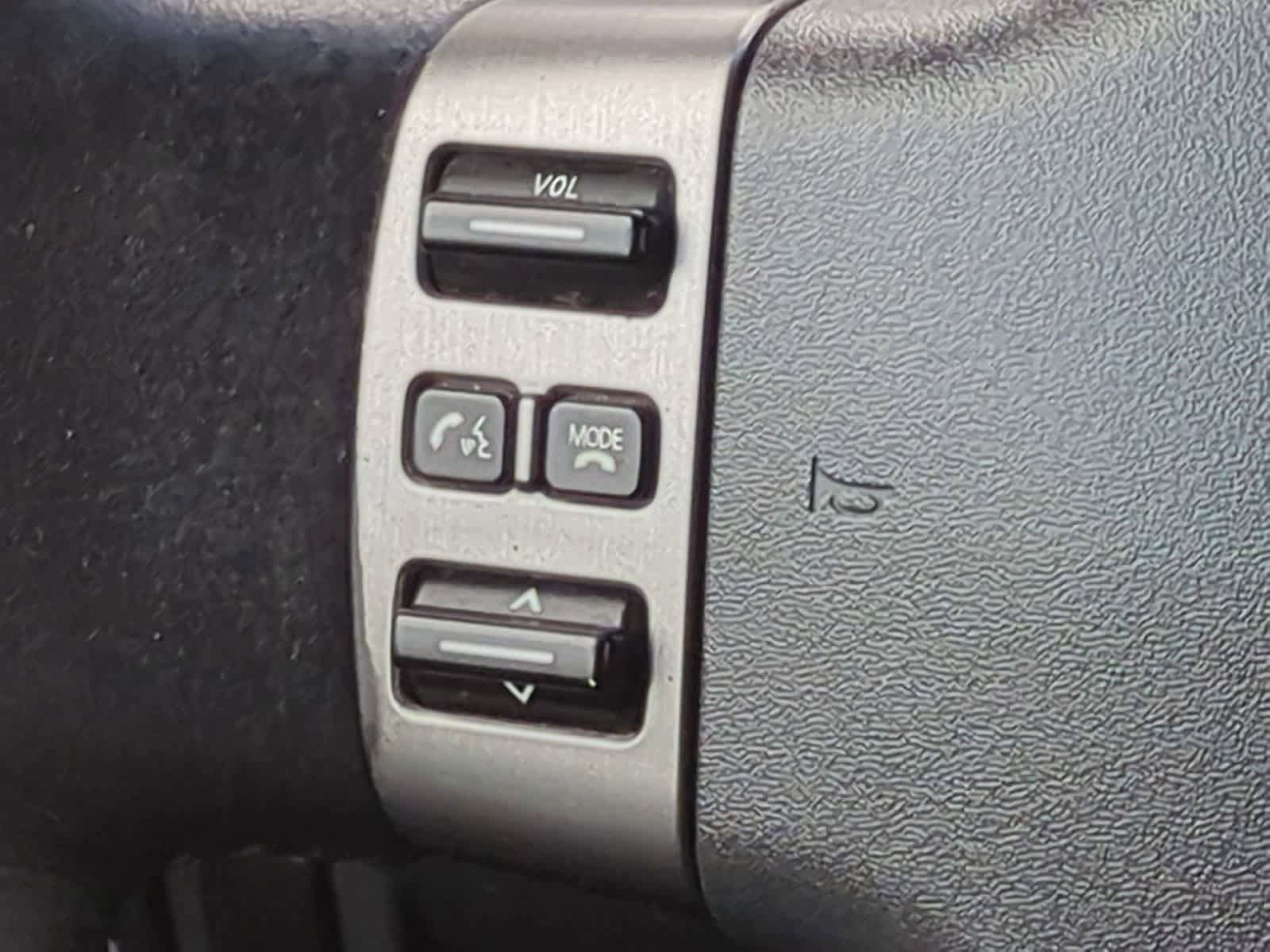 Used 2011 Nissan Titan SV w/ SV Value Truck Pkg AWD/4WD image 23