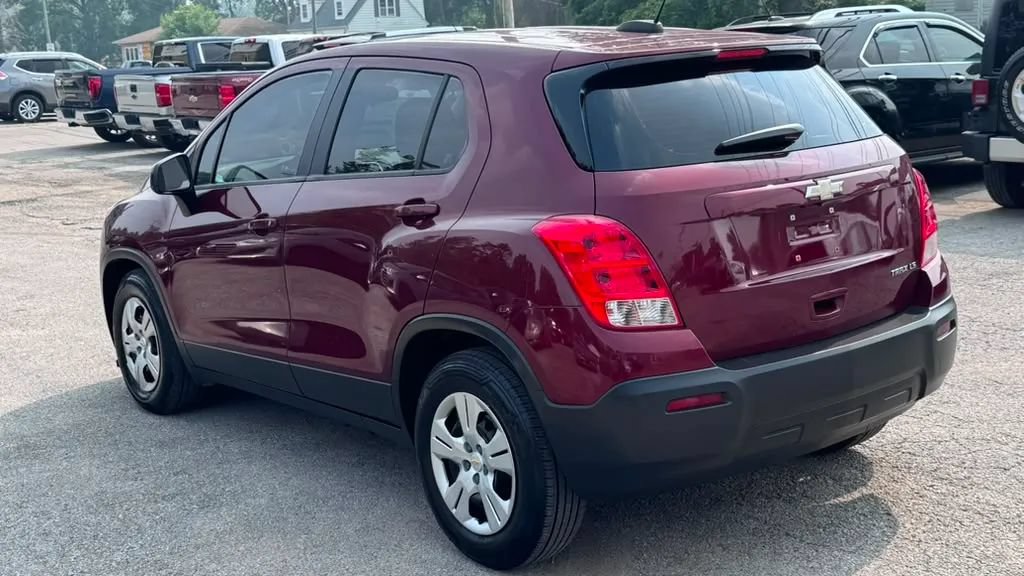 Used 2016 Chevrolet Trax LS FWD image 3