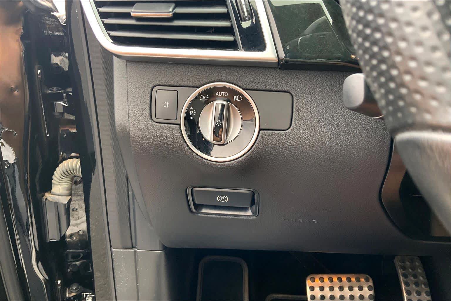 Used 2019 Mercedes-Benz GLE 400 4MATIC image 36