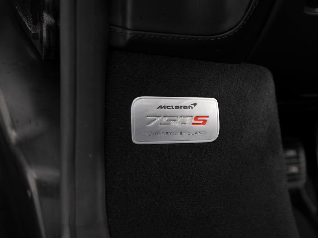 Used 2024 McLaren 750S Spider RWD image 14