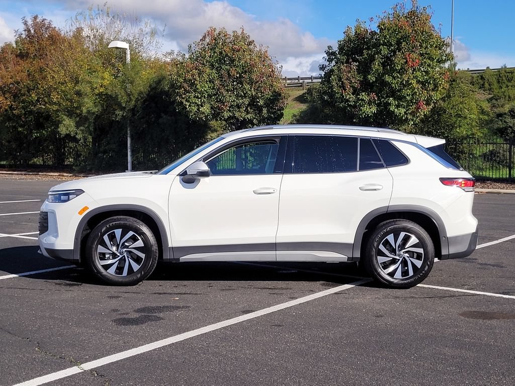 New 2026 Volkswagen Tiguan S FWD image 8