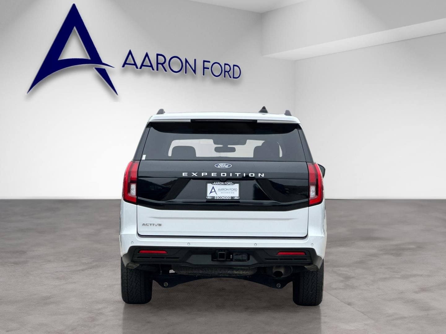 Used 2025 Ford Expedition Active AWD/4WD image 5
