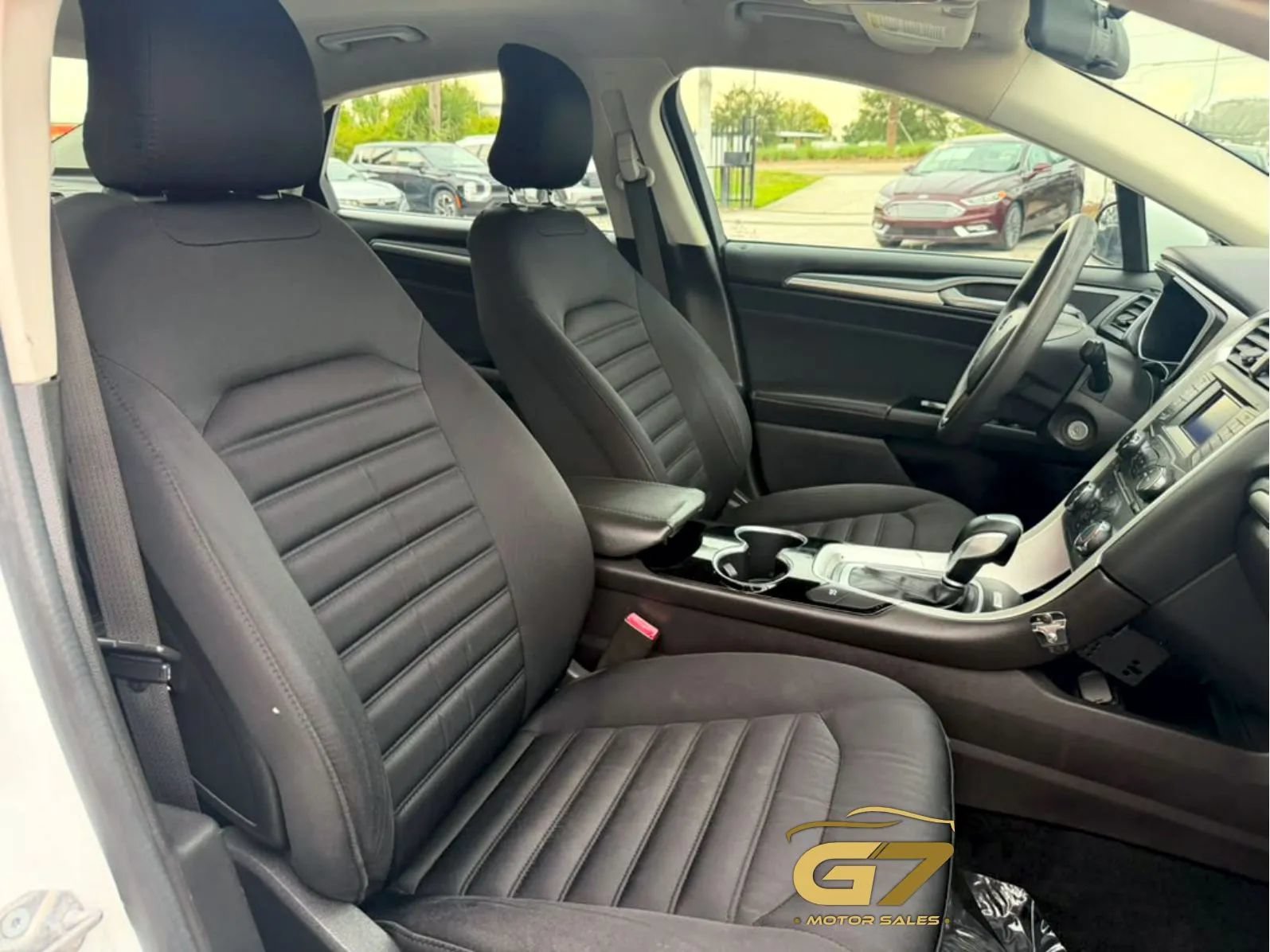 Used 2016 Ford Fusion SE FWD image 13
