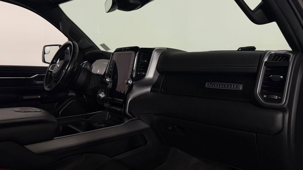 Used 2022 RAM 1500 Laramie w/ Night Edition AWD/4WD image 33