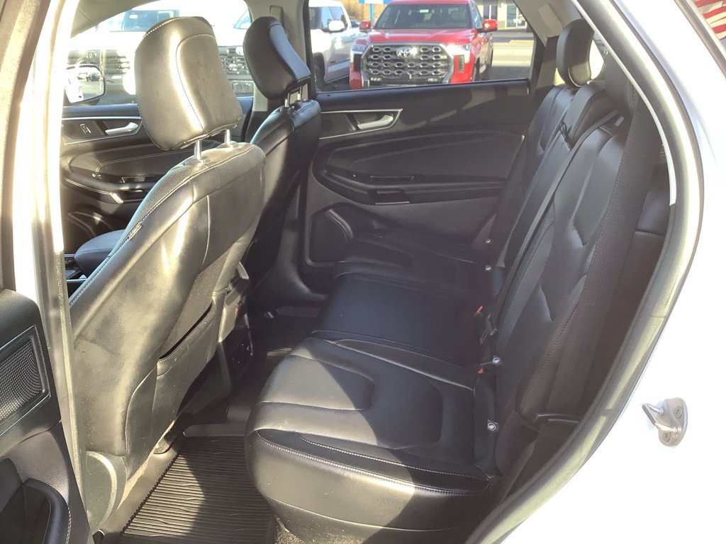 Used 2020 Ford Edge Titanium w/ Equipment Group 301A image 11