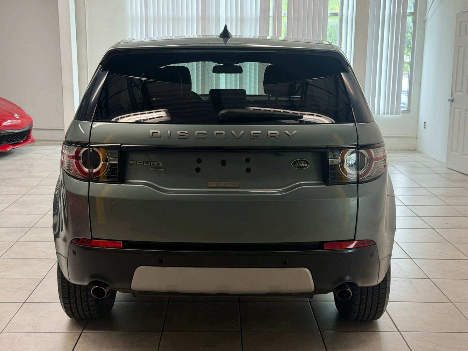 Used 2018 Land Rover Discovery Sport HSE AWD/4WD image 8