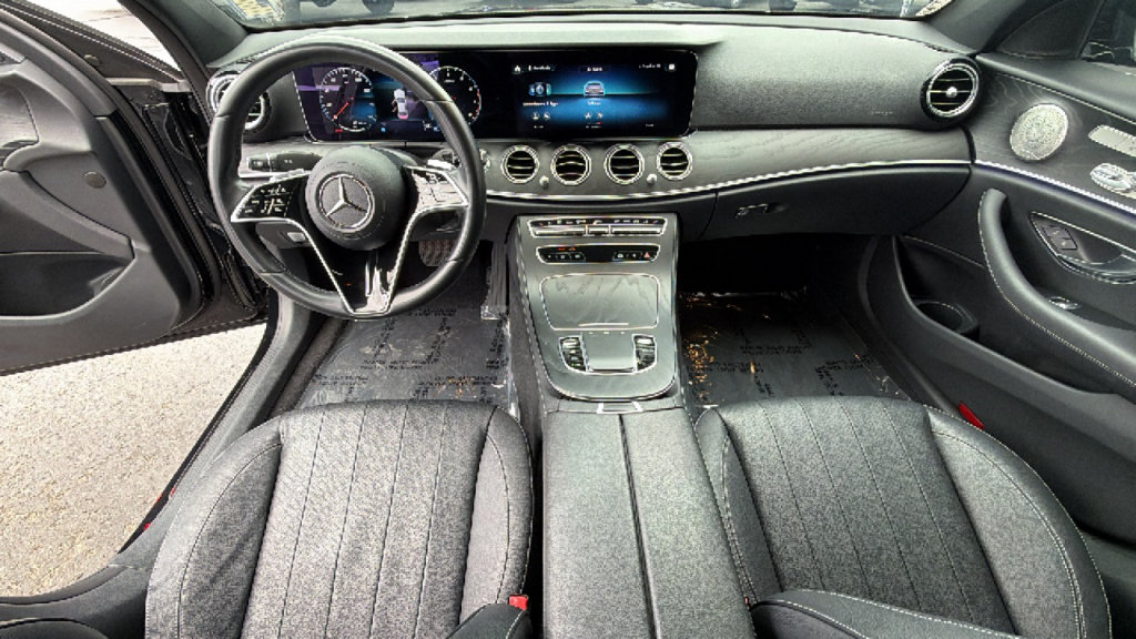 Used 2023 Mercedes-Benz E 350 Sedan image 26
