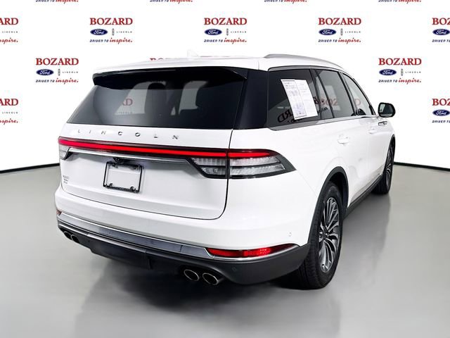 Used 2023 Lincoln Aviator Reserve w/ Equipment Group 201A image 8