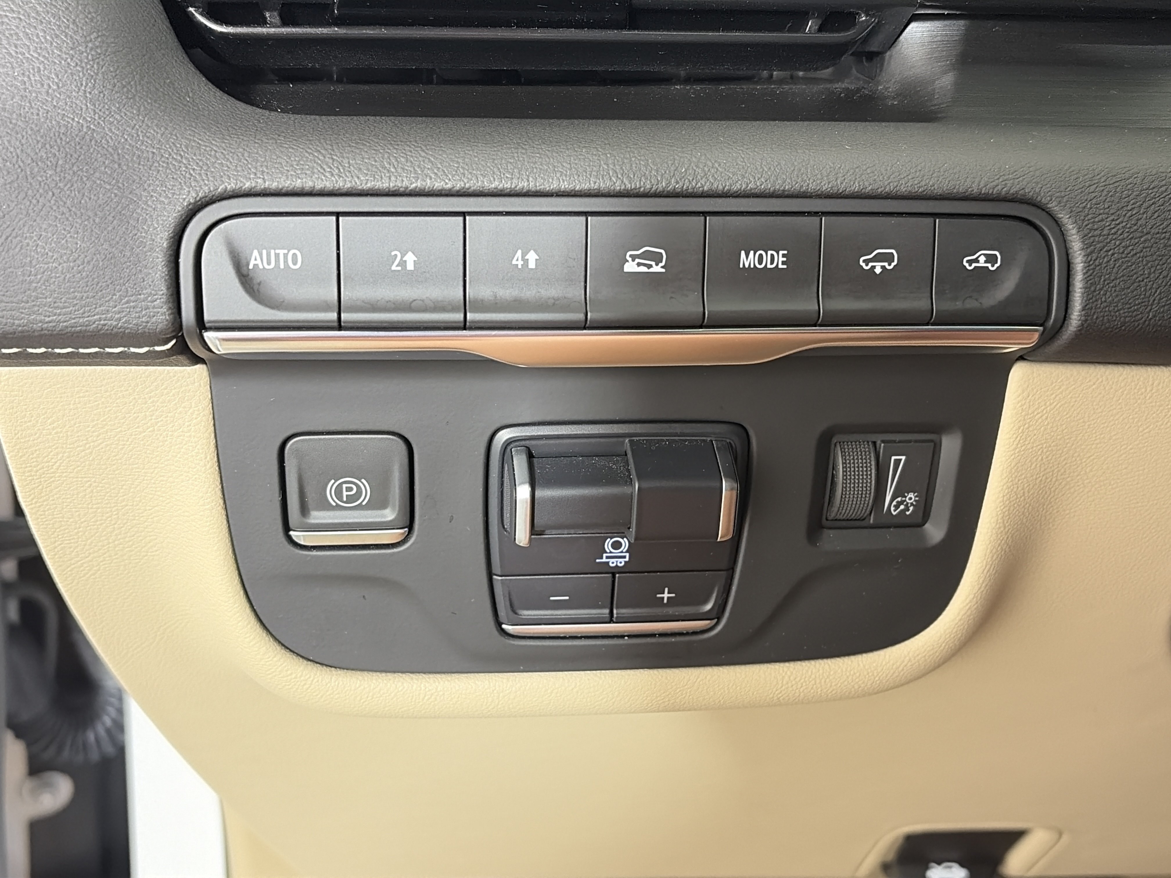 Certified 2023 Cadillac Escalade Premium Luxury w/ Performance Package AWD/4WD image 33
