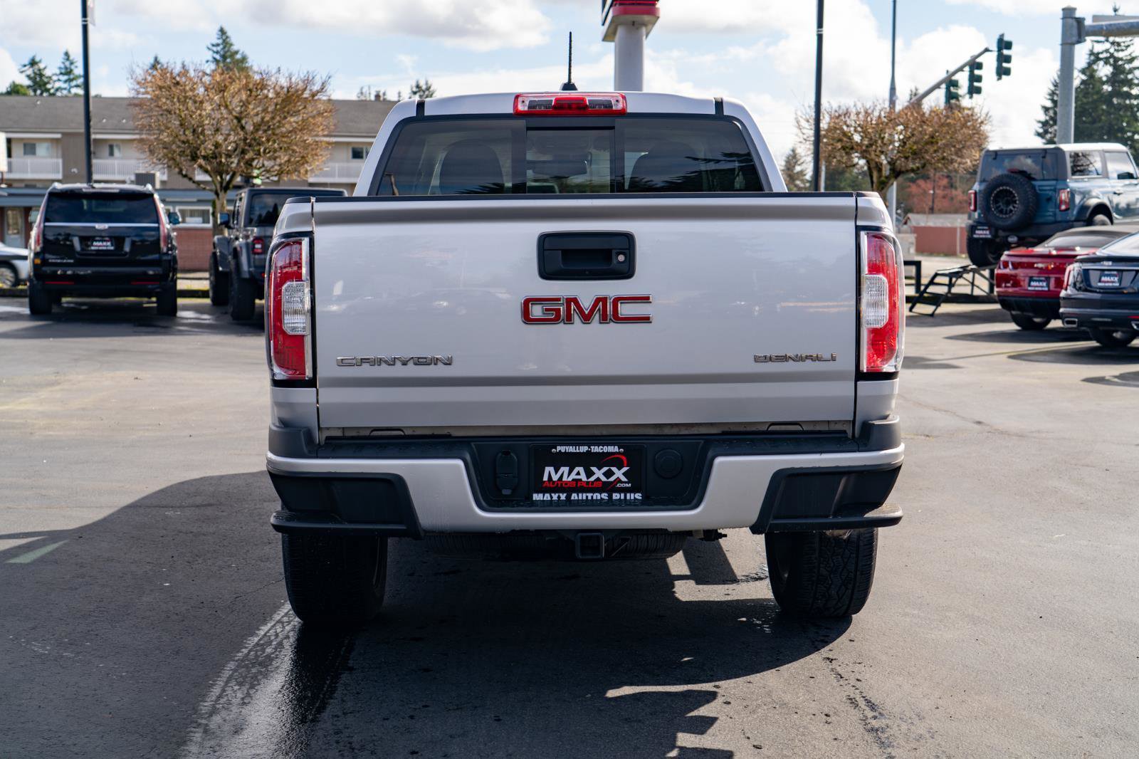 Used 2018 GMC Canyon Denali AWD/4WD image 11