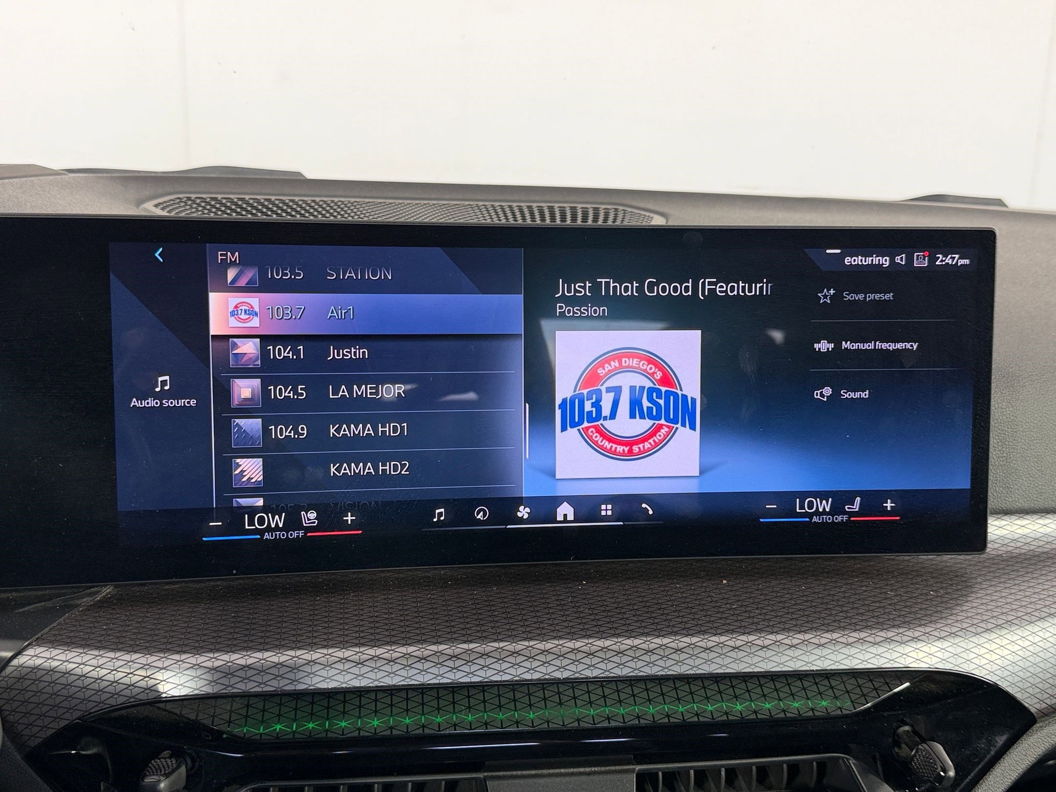 Certified 2025 BMW 430i Convertible RWD image 22