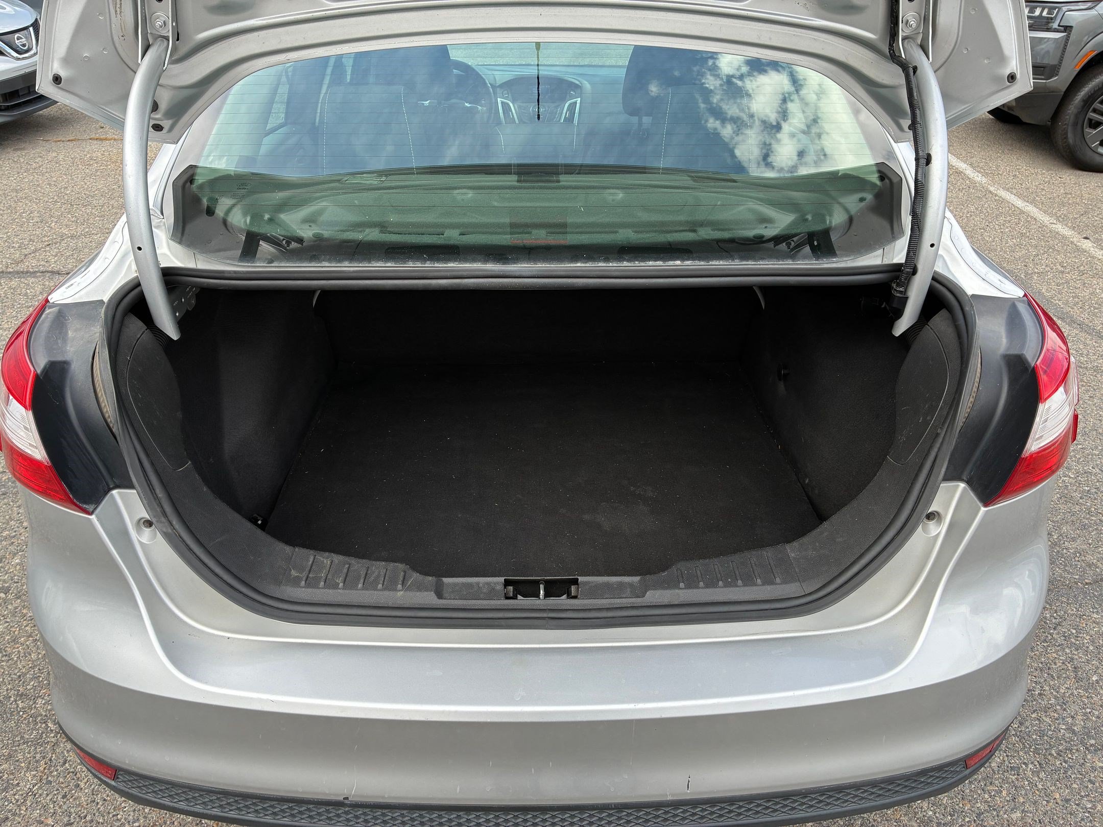 Used 2012 Ford Focus SE FWD image 27